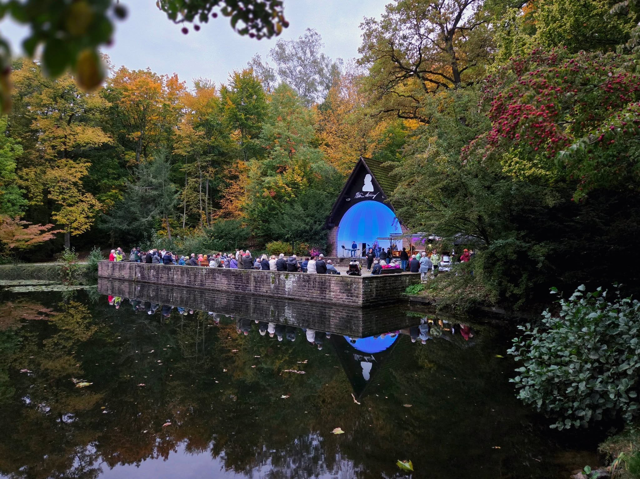 Indian Summer im Steinway Park Seesen - Live-Musik in der Musikmuschel Indian Summer im Steinway Park Seesen - Live-Musik in der Musikmuschel